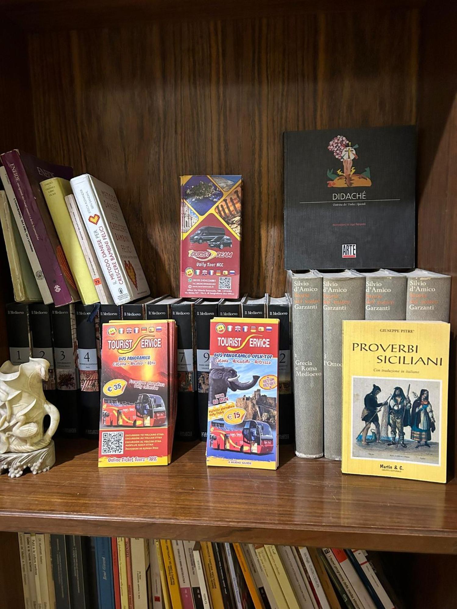 Bed and Breakfast Bed And Books CTA Exterior foto