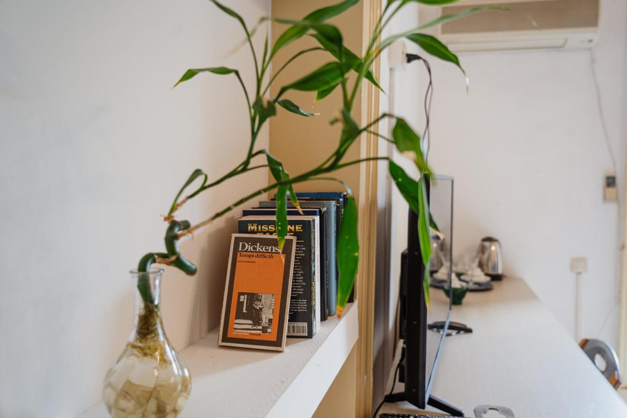 Bed and Breakfast Bed And Books CTA Exterior foto