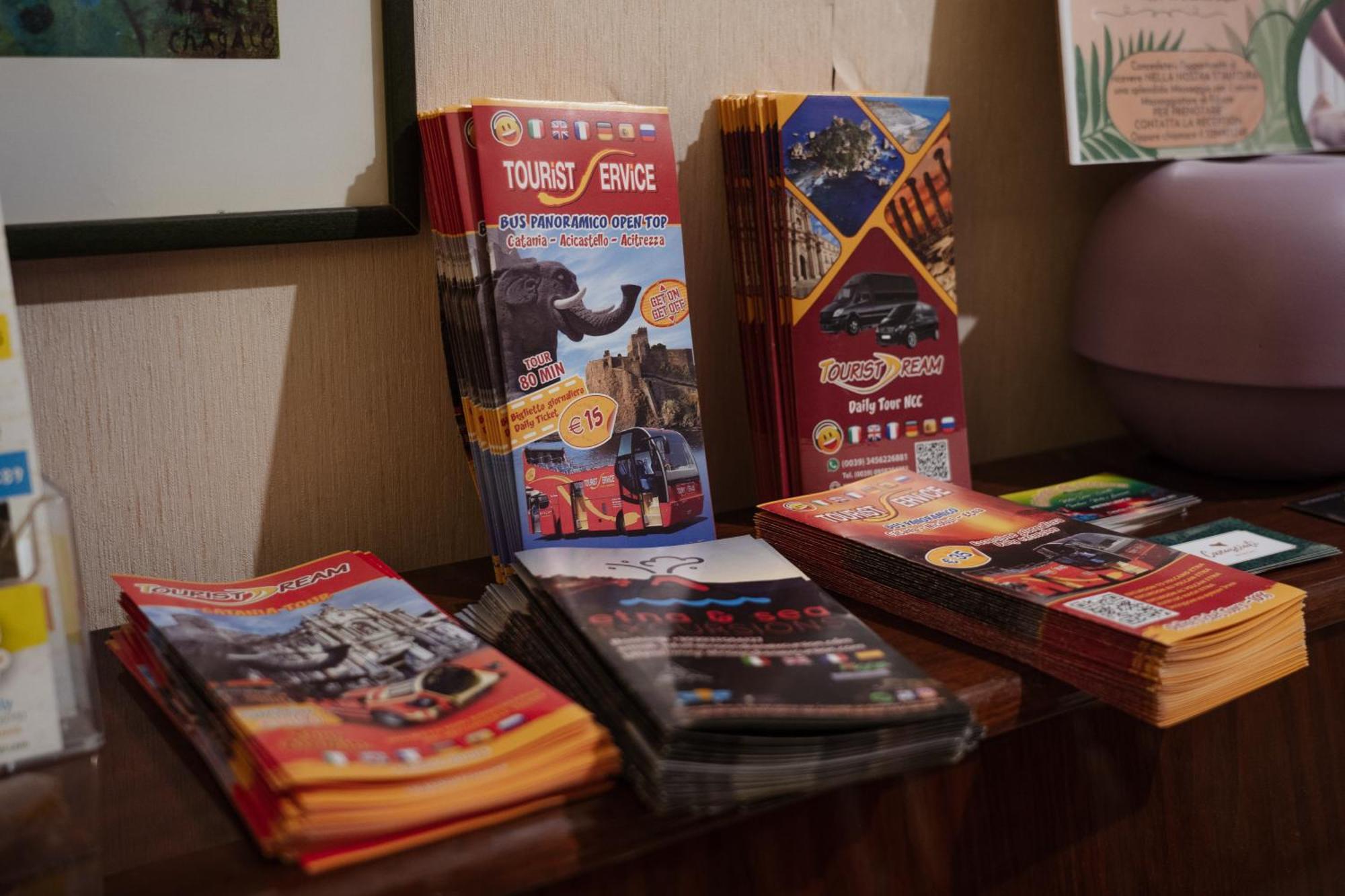 Bed and Breakfast Bed And Books CTA Exterior foto